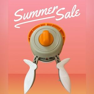 Fiskars Orange and Gray Punch